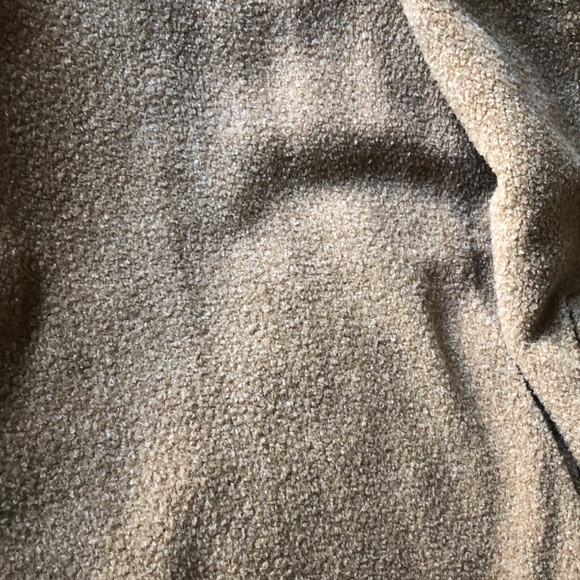 Reversible red/tan vest - Picture 13 of 14